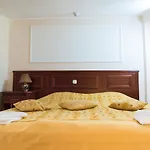 Ξενοδοχείο Elina 3*