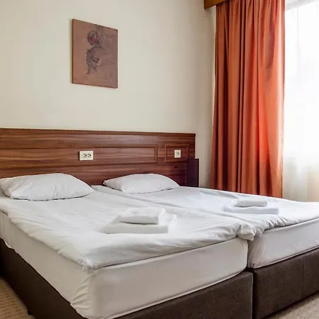 Хотел елина 3*