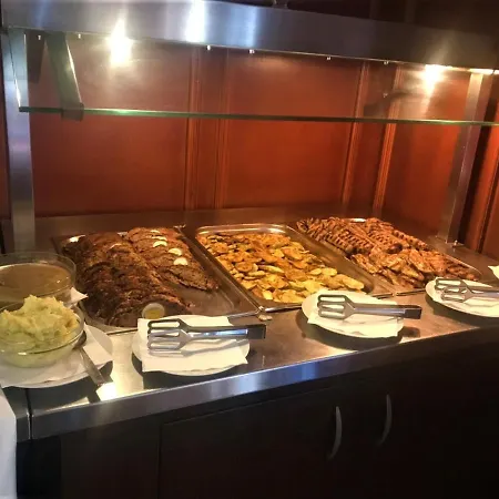 艾利纳酒店 酒店 3*