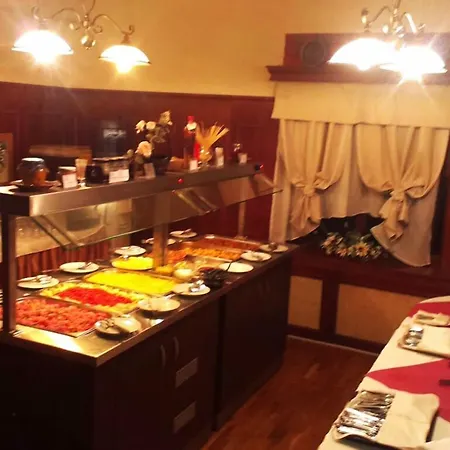 艾利纳酒店 潘波洛沃