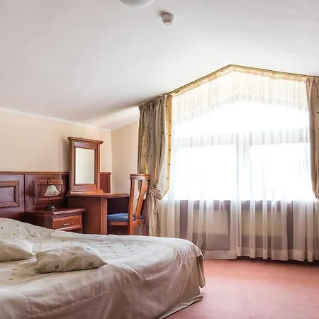 Otel Elina 3*