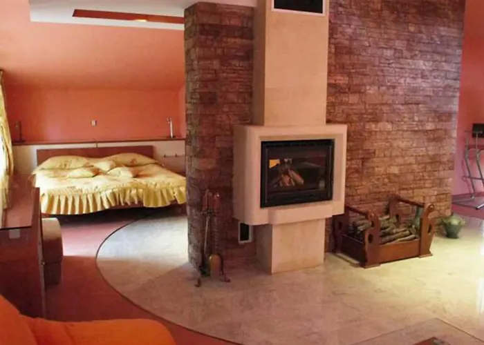 Elina パンポロボ